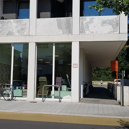 Gezellig Appartement, Dichtbij Winkelcentrum Beveren-waas In De Ciamberlanidreef 80 Bus 101 *